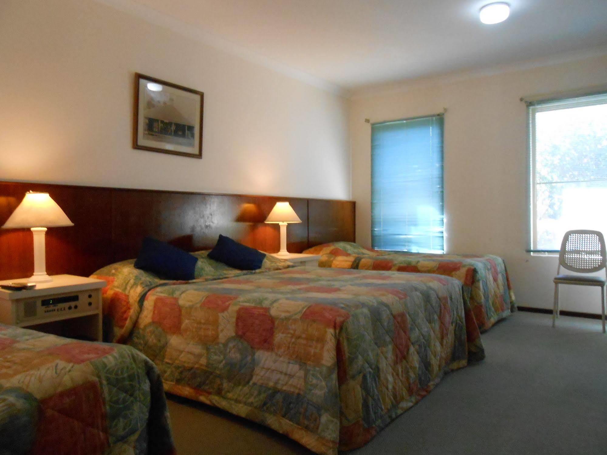 Augusta'S Georgiana Molloy Motel Bagian luar foto